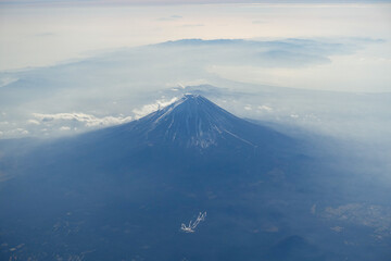 Fototapeta na wymiar 空から見た美しい富士山