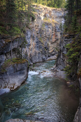 maligne canyon falls