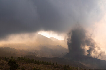 Sonnenaufgang am Vulkan
