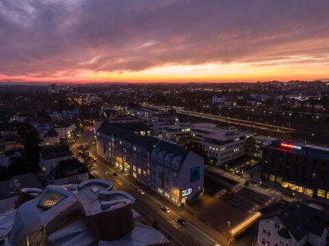 Stadt Herford bei Nacht (Elsbachhaus & Marta Herford) Luftaufnahme / Panoramaansicht