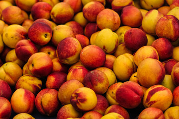 peaches at the market