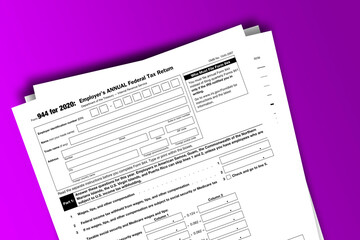 Obraz premium Form 944 documentation published IRS USA 11.23.2020. American tax document on colored