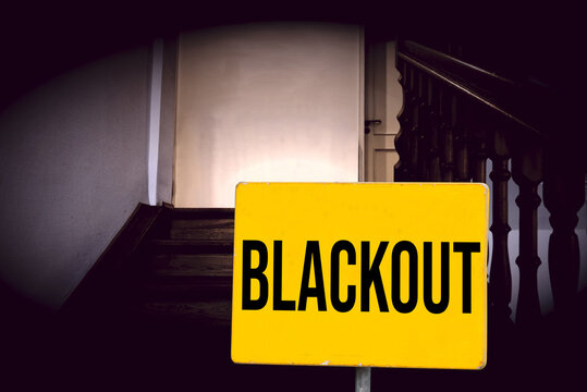 Ein Dunkles Treppenhaus und Blackout