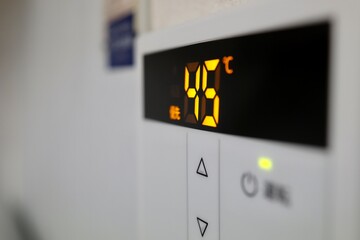 給湯器の温度設定用リモコン　45度 - obrazy, fototapety, plakaty