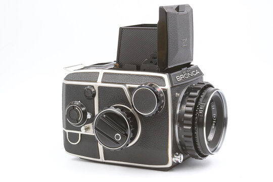 ZENZA BRONICA-classic 6x6 cm medium-format roll film camera with focal plane shutter, with Nikkor lense from Nikon. Bronica EC (Electrical Control) introduced April 1972