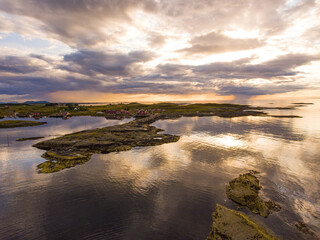 Obraz premium Sunset over the sea at Hustadvika, Norway 