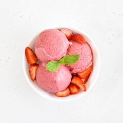 Strawberry ice cream