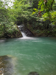 Cascada en montaña interior de Panamá