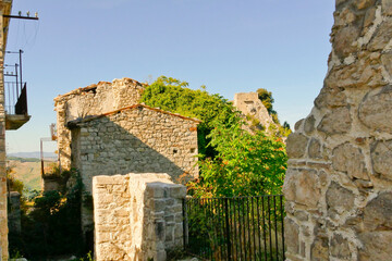 Fototapeta na wymiar Borgo fantasma di Buonanotte, Abruzzo, Italy
