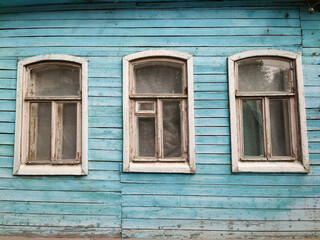 Fototapeta na wymiar Old blue wooden house in the province