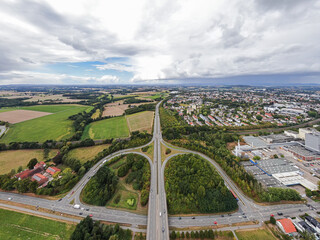 Panorama Luftaufnahme Autobahn / Bundesstraße mit Autobahnkreuz Deutschland (B239 / Herforder...