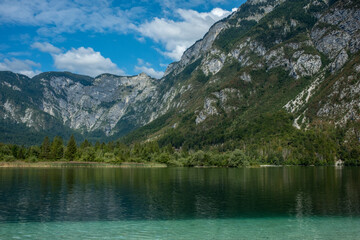 Naklejka na ściany i meble Bohinjsko jezero - Slowenien 