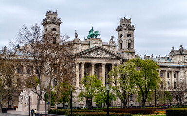 Fototapeta na wymiar Budapest architecture