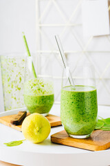 Healthy green smoothie, spinach, lemon.