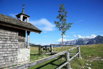 Fototapeta na wymiar Kapelle auf der Postalm, Salzburger Land, Österreich