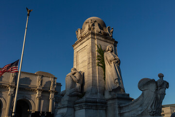 Fototapeta premium Columbus circle and the Union station in Washington DC