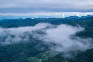 雲海と北アルプス
