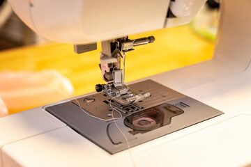 ミシンの針と押え金