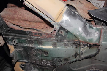 Car body window post pillar welding and puttying after wreck