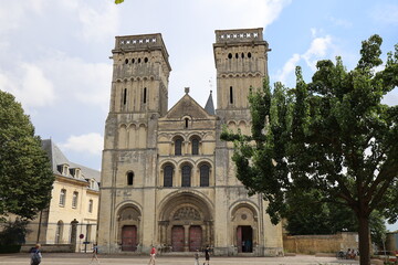 Fototapeta na wymiar L'abbaye aux dames, abbaye bénédictine, ville de Caen, département du Calvados, France