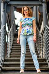 Bella donna foto con abito estivo e tacchi alti