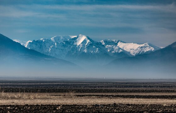 Scenic shot of snow-covered high mountains in Fagaras, Romania during winter
