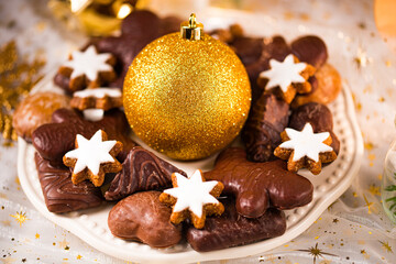 Fototapeta na wymiar Decorated Christmas table with sweets