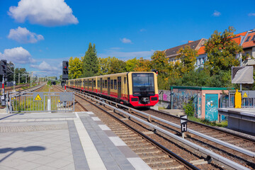 Neue Berliner S-Bahn, neue Baureihe 483/484 Berliner Ringbahn, Stadtbahn, Nahverkehr liniennetz...