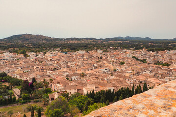Obraz premium Spanische Stadt Arta, Mallorca. Blick von oben