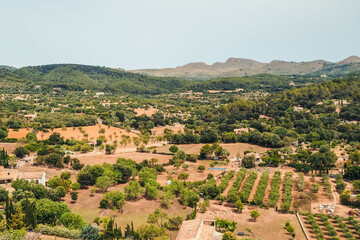 Spanische Stadt Arta und die Burg