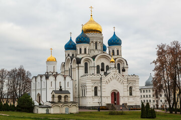 Fototapeta na wymiar DZERZHINSK, RUSSIA - October 2019: Nikolo-Ugreshsky monastery, Spaso-Preobrazhensky Cathedral in autumn, Moscow region, Russia