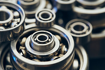 Bearings. Ball bearings. Thrust bearings.