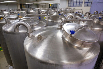 Stainless lid steel tanks with pressure meter in equipment tank