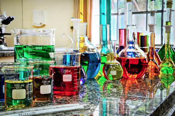 Tudo de ensaio de laboratório coloridos