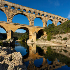 Fototapeta na wymiar Vertical view of famous Pont du Gard
