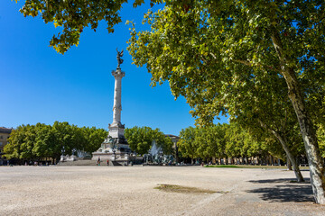 Bordeaux Städtetrip: Das Monument aux Girondins am Place des Quinconces