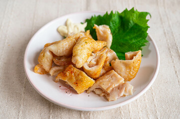 鶏皮の塩焼き