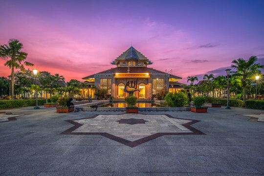 Masjid Kampus UGM Yogyakarta