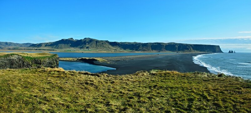 Iceland-panoramic view of amazing Dyrholaey peninsula nature reserve