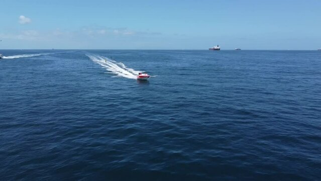 Long Beach Speedboat Races from LBC marina to Catalina Island, California. Epic Race footage.