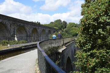 Fototapeta na wymiar chirk aqueduct and viaduct alongside each other