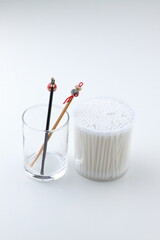 耳かきと綿棒　縦