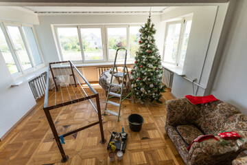 renovation in the room at Christmas