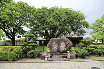 広島の平和公園の記念碑