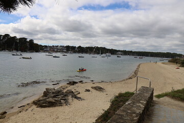 La plage de Bénodet le long de l'océan atlantique, village de Benodet, département du Finistère, Bretagne, France