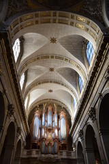 Nef de Saint-Louis-en-l'Ile à Paris. France