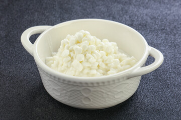 Dietary granulated cottage cheese for breakfast