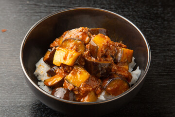 麻婆茄子丼