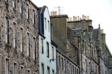 Fototapeta na wymiar Oberer Bereich von Häusern in der Altstadt von Edinburgh
