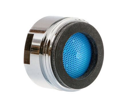 Isolated faucet aerator for saving water